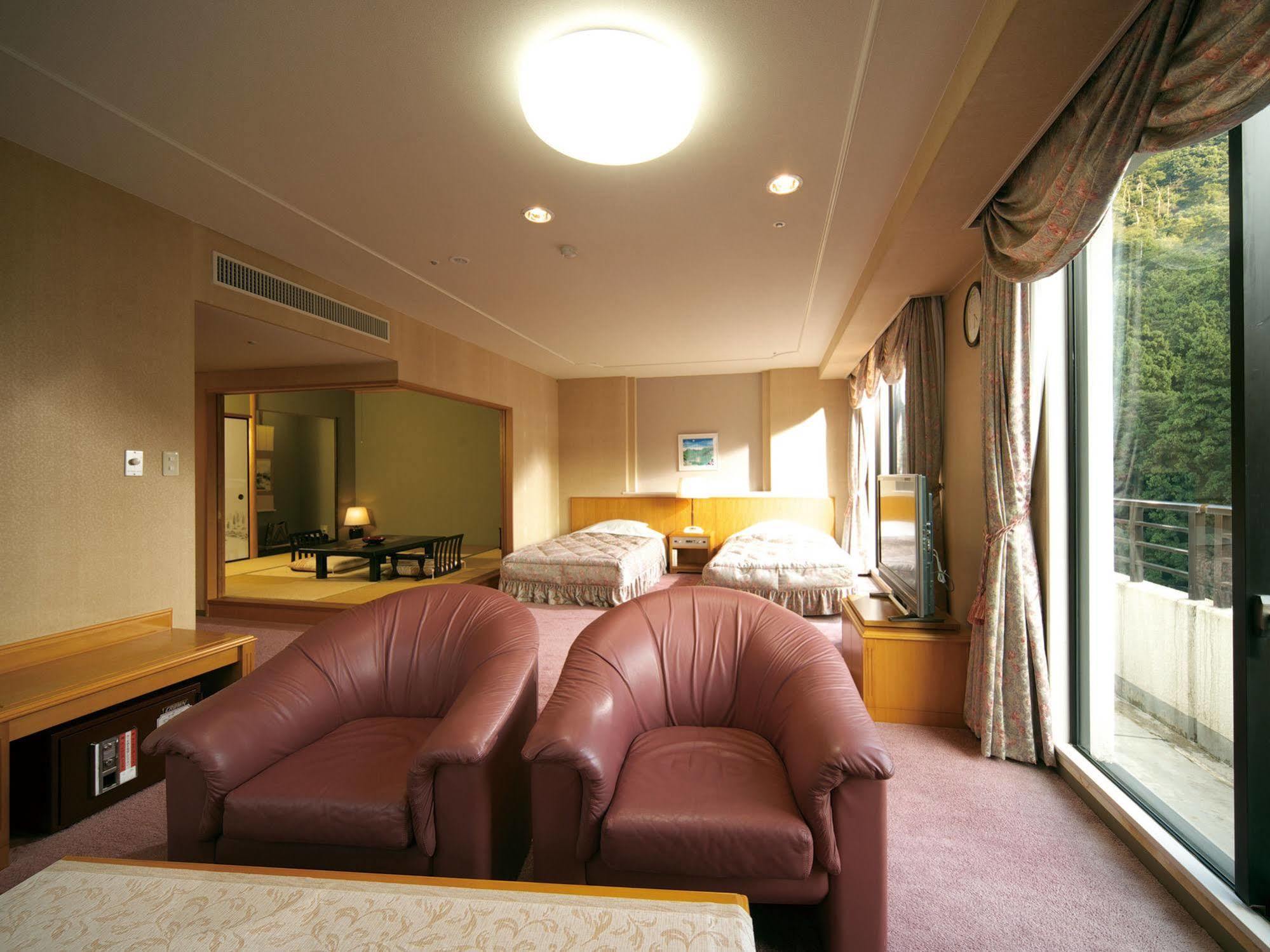 Royal Hotel Yamanaka Onsen Kajikaso 加贺 外观 照片